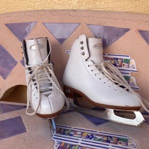 Riedell ICE SKATEs